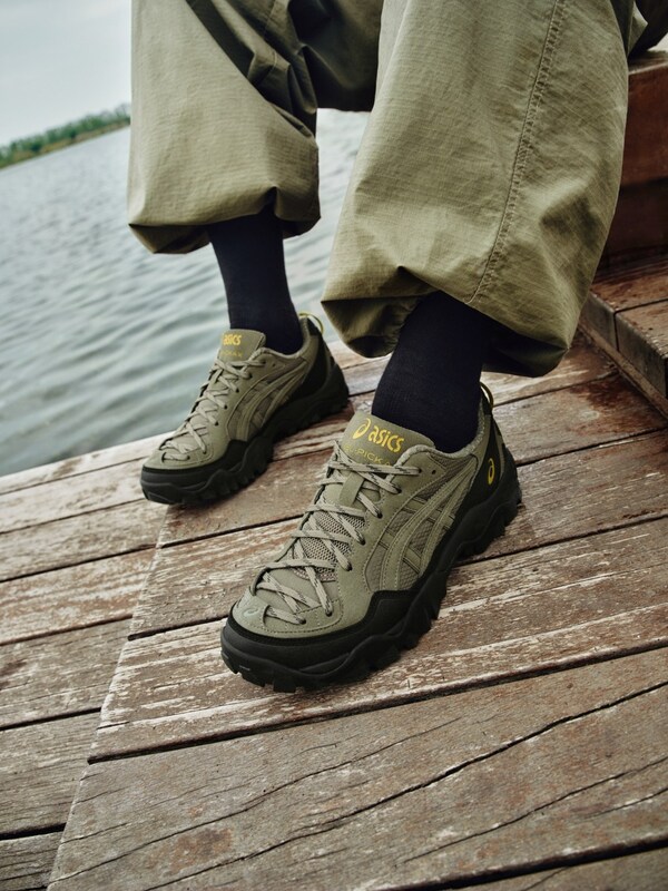 ASICS亚瑟士释出全新鞋款GEL-PICKAX