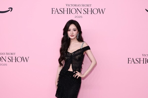 维多利亚的秘密2025时装秀活动图 维密亚洲区品牌代言人杨幂