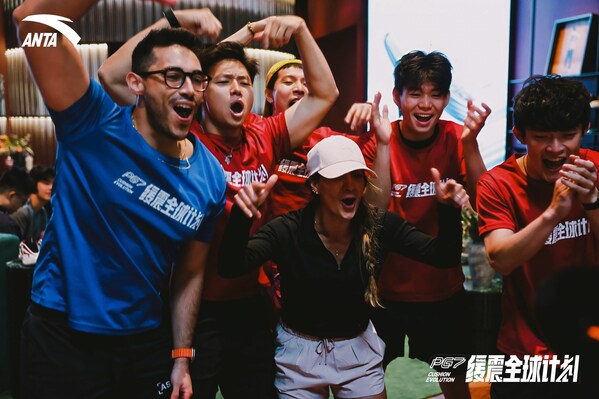 安踏PG7缓震全球计划——洛杉矶城市跑活动中的中美跑者